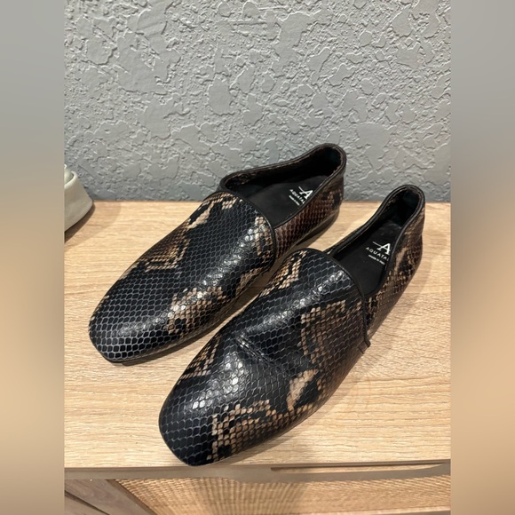 Aquatalia “Revy” Soft Nappa Flats Snakeskin Print Leather Italian Loafer Sz 8 - Picture 2 of 7